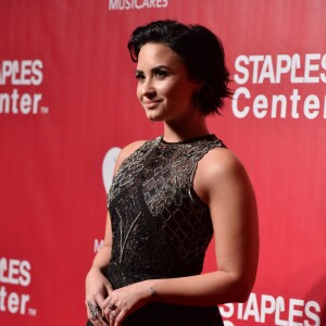 Demi Lovato lors de la soirée MusiCares Person of the Year honoring Lionel Richie au Los Angeles Convention Center le 13 février 2016.