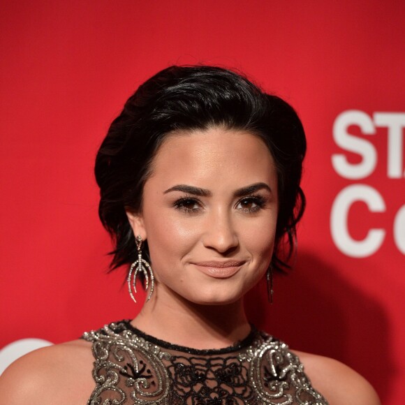 Demi Lovato lors de la soirée MusiCares Person of the Year honoring Lionel Richie au Los Angeles Convention Center le 13 février 2016.