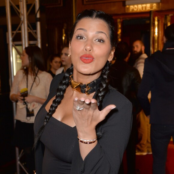 Ayem Nour, enceinte, à la cérémonie des Melty Future Awards 2016 au Grand Rex à Paris, le 16 février 2016. © Veeren