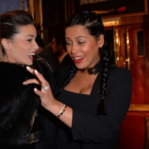 Ayem Nour, enceinte, et Capucine Anav à la cérémonie des Melty Future Awards 2016 au Grand Rex à Paris, le 16 février 2016. © Veeren