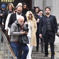 Kesha en larmes au tribunal : La chanteuse a perdu son procès contre Dr. Luke