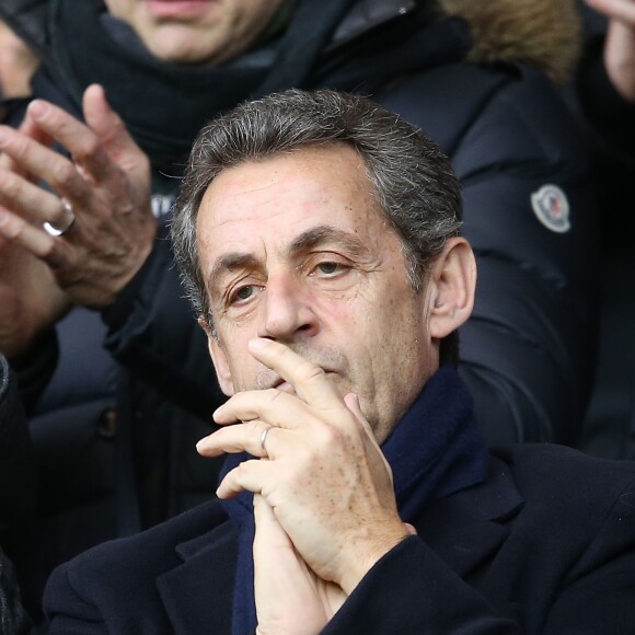 Nicolas Sarkozy assiste au match opposant PSG à Reims, lors de la 27e journée de Ligue 1 au Parc des Princes à Paris, le 20 février 2016.