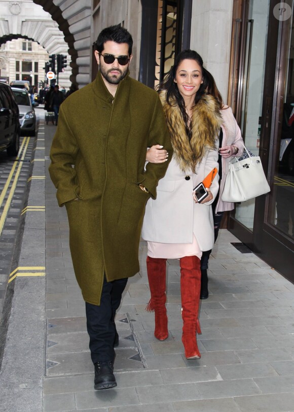 Jesse Metcalfe et Cara Santana arrivent à l'hôtel Cafe Royal pour assister au défilé Emilio de la Morena. Londres, le 23 février 2016.
