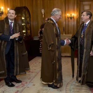 Le prince charles assiste à une cérémonie au Brewers' Hall à Londres, durant laquelle il est devenu membre de la compagnie Brewers le 25 février 2016