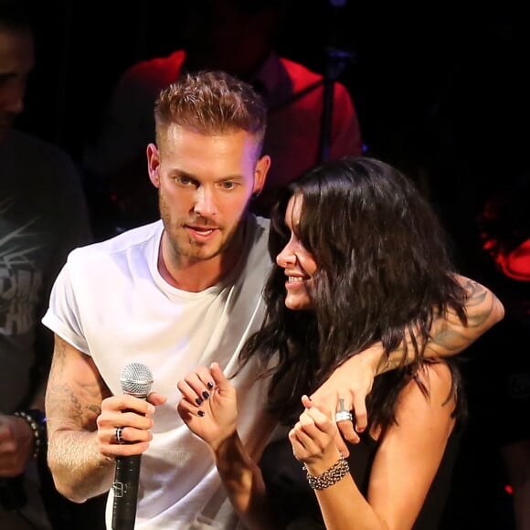 Les stars M. Pokora et Jenifer à Lyon, le 13 octobre 2012. 6e édition du foot-concert au profit de l'association Huntington Avenir qui lutte en faveur des malades et de leur famille.