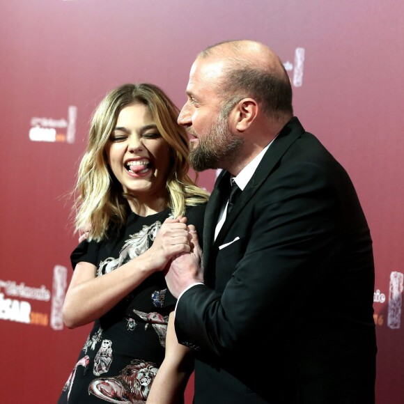 Louane Emera, François Damiens - Photocall lors de la 41ème cérémonie des Cesar au théâtre du Châtelet à Paris, le 26 février 2016. © Borde-Jacovides/BestimagE