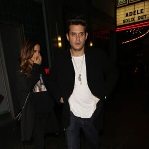 John Mayer et une inconnue après le concert d'Adele after à Los Angeles, le 12 février 2016