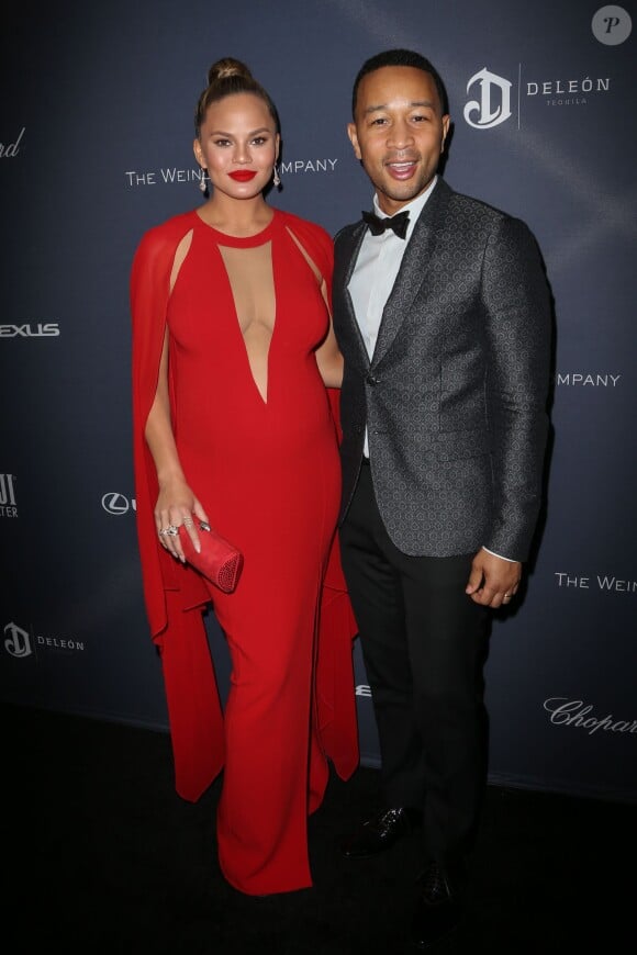 Chrissy Teigen et John Legend au dîner pré-Oscars de The Weinstein Company, à l'hôtel Montage Beverly Hills. Beverly Hills, Los Angeles, le 27 février 2016.