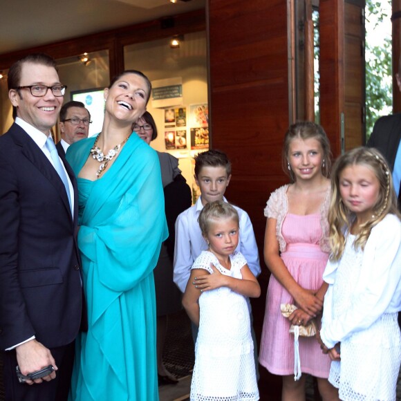 Le prince Daniel et la princesse Victoria de Suède au mariage d'Anna Westling, soeur du prince, en août 2011.