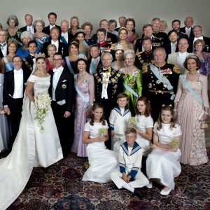 Photo de mariage de la princesse Victoria et du prince Daniel de Suède, le 19 juin 2010.
