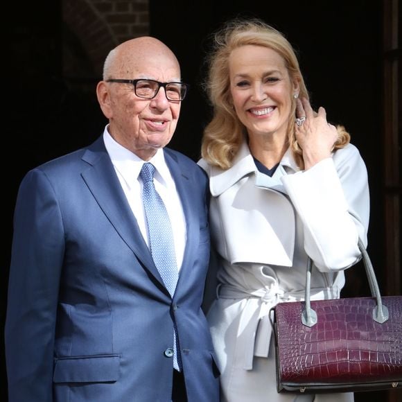 Rupert Murdoch et Jerry Hall posent devant la Spencer House après leur mariage civil à Londres. Le 4 mars 2016  Rupert Murdoch and Jerry Hall pose outside Spencer House in London after marrying today 4 March 2016.04/03/2016 - Londres