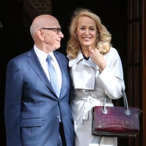 Rupert Murdoch et Jerry Hall posent devant la Spencer House après leur mariage civil à Londres. Le 4 mars 2016  Rupert Murdoch and Jerry Hall pose outside Spencer House in London after marrying today 4 March 2016.04/03/2016 - Londres