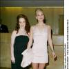 Kaley Cuoco et Amy Davidson, de Touche pas à mes filles (8 Simple Rules), aux 17e Genesis Awards à Los Angeles le 16 mars 2003.