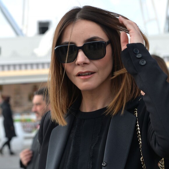 Clotilde Courau arrive au Jardin des Tuileries pour assister au défilé Elie Saab. Paris, le 5 mars 2016. © CVS / Veeren / Bestimage