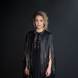 Dianna Agron assiste au défilé Elie Saab à l'Espace Éphémère, au Jardin des Tuileries. Paris, le 5 mars 2016.