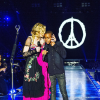 Madonna avec son fils David Banda lors de son Rebel Heart Tour après les attentats de novembre 2015 à Paris, photo de son compte Instagram.