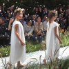 Hélène Darroze, fière de ses filles adoptives Charlotte et Quitterie qui ont défilé pour la marque Bonpoint lors de la Fashion Week parisienne qui présentait les collections printemps-été 2016. le 4 octobre 2015. Ici on peut voir Charlotte.