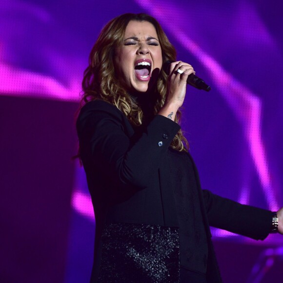Exclusif - La chanteuse Chimène Badi - Scène - Enregistrement de l'émission "Tout le monde chante contre le cancer...10 ans" au Zénith à Paris, le 1er décembre 2015 © Gorassini-Guizard / Bestimage