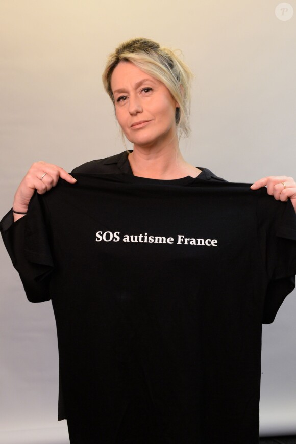 Exclusif - Luana Belmondo - Mobilisation des people pour l'association SOS Autisme en France lors d'un shooting au studio Invisu à Paris, le 7 et 8 février 2016. © Rachid Bellak/Bestimage