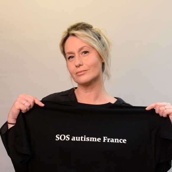Exclusif - Luana Belmondo - Mobilisation des people pour l'association SOS Autisme en France lors d'un shooting au studio Invisu à Paris, le 7 et 8 février 2016. © Rachid Bellak/Bestimage