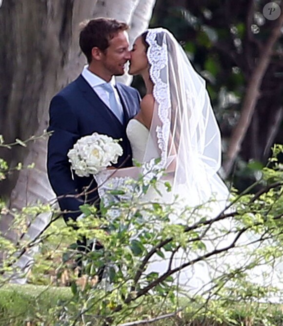 Exclusif - Photo du mariage de Jenson Button et Jessica Michibata à Maui à Hawaï, le 29 décembre 2014. Un an plus tard, le couple annonçait sa séparation.