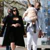 Kim Kardashian, son mari Kanye West et leur fille North à Beverly Hills. Le 21 février 2016.