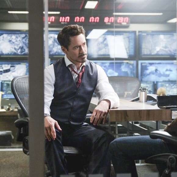 Robert Downey Jr et Chris Evans dans Captain America - Civil War.