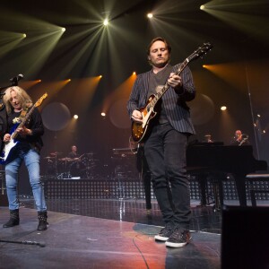 Exclusif - Véronique Sanson, accompagnée de son fils Christopher Stills (Chris Stills), en concert à l'Olympia à Paris, le 12 février 2015.