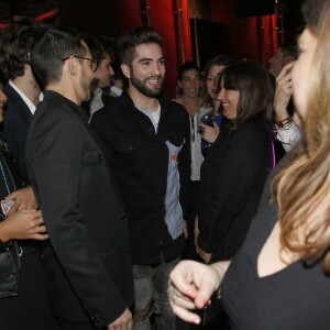 Exclusif - Kendji Girac reçoit son disque de diamant pour son album Ensemble des mains d'Olivier Nusse, PDG d'Universal Music lors d' une soirée organisée au Matignon, à Paris, le 9 mars 2016. © Alain Guizard / Bestimage