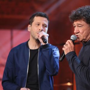 Exclusif - Alex Beaupain et Robert Charlebois, lors de l'enregistrement de l'émission Du côté de chez Dave, à Paris, le 16 février 2016 pour une diffusion sur France 3 le dimabche 20 mars 2016 à 16h10.