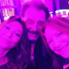 Laura Smet fête les 41 ans de Laeticia Hallyday lors d'une soirée disco organisée à Paris. Photo publiée sur Instagram, le 20 mars 2016. Sa mère Nathalie Baye était présente ainsi que son père Johnny Hallyday.
