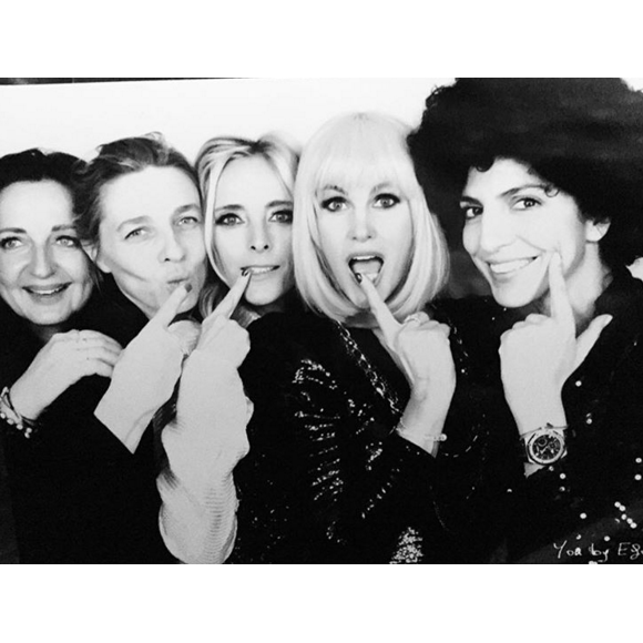 Laeticia Hallyday fête son 41e anniversaire lors d'une soirée disco organisée chez elle à Paris. La femme de Johnny Hallyday était accompagnée de tous ses amis. Photo publiée sur Instagram, le 20 mars 2016.