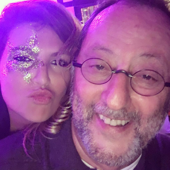 Isabelle Funaro et Jean Reno fêtent l'anniversaire de Laeticia Hallyday. photo publiée sur Instagram, le 20 mars 2016.