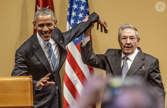 Le président américain Barack Obama et le président cubain Raul Castro lors d'une conférence de presse commune au palais présidentiel le palais de la Révolution à La Havane, le 21 mars 2016