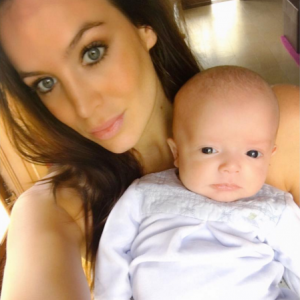 Jade Foret : Selfie avec son petit dernier, Nolan, et déclarations d'amour. Mars 2016.