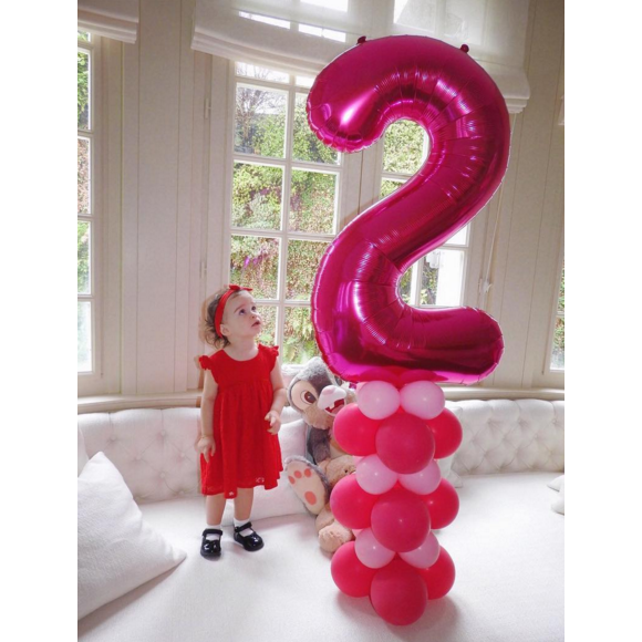 Jade Foret immortalise l'anniversaire de Mila qui vient d'avoir 2 ans. Mars 2016.