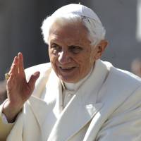 Benoît XVI "est en train de s'éteindre" : Son secrétaire particulier témoigne