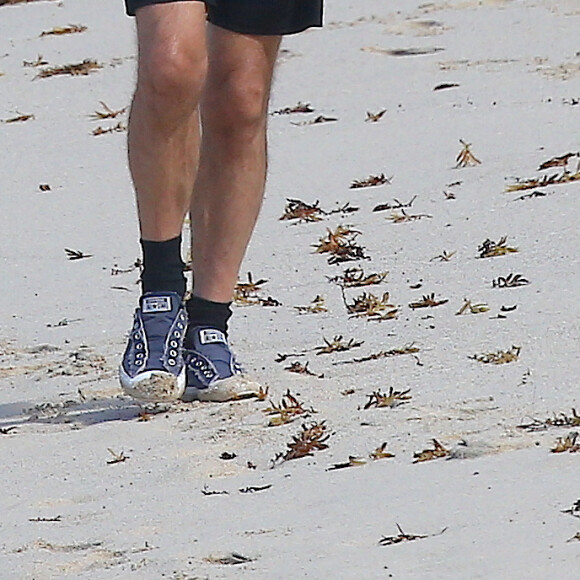 Sting et sa femme Trudie Styler se promènent à la plage main dans la main à Saint-Barthélémy le 18 mars 2016