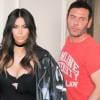 Kim Kardashian à la sortie du centre de dermatologie Epione avec Jonathan Cheban et une mystérieuse inconnue qui lui ressemble comme deux gouttes d'eau à Beverly Hills, le 17 mars 2016.