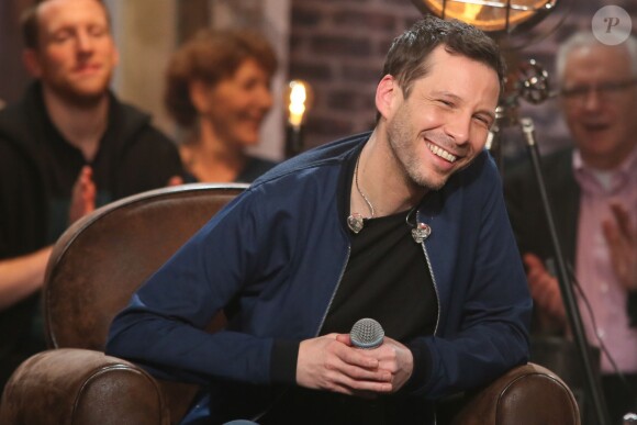 Exclusif - Alex Beaupain - Enregistrement de l'émission "Du côté de chez Dave" à Paris, diffusée le 20 mars 2016 sur France 3. Le 16 février 2016 © CVS / Bestimage
