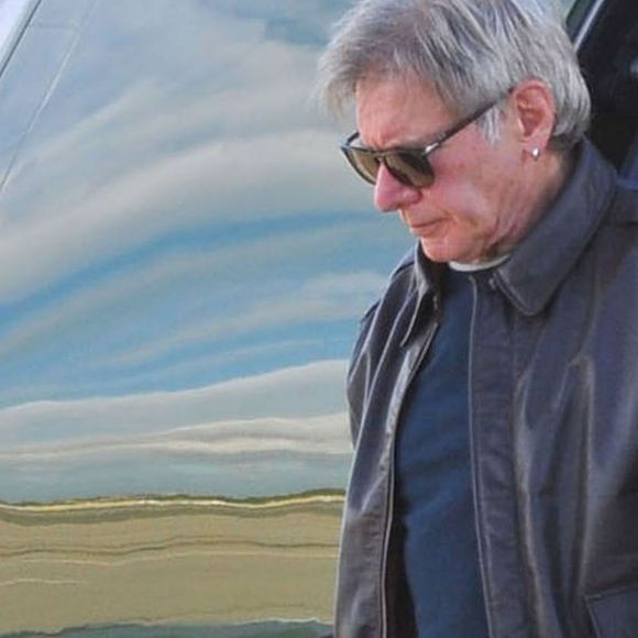 Exclusif - Harrison Ford embarque dans son jet privé à Santa Monica, le 7 janvier 2016