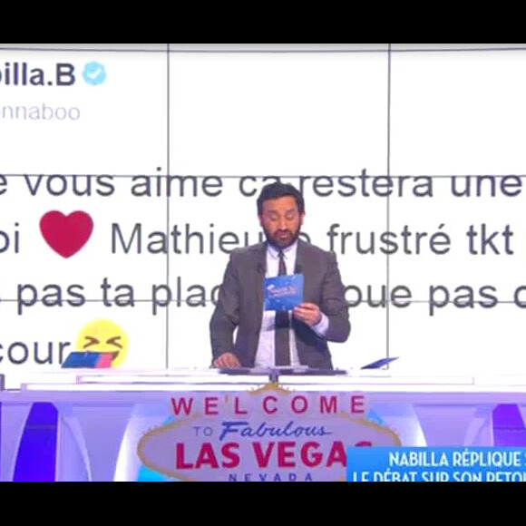 Matthieu Delormeau invité à réagir au tacle de Nabilla Benattia sur Twitter, dans TPMP, le 30 mars 2016