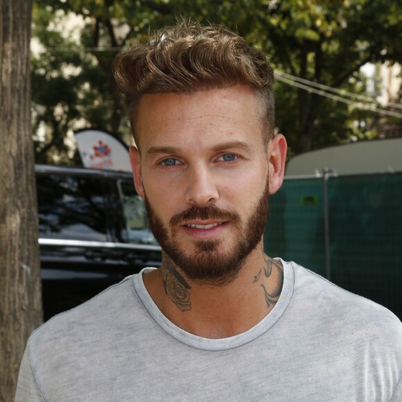 M. Pokora (Matt Pokora) lors de la Journée mondiale des oubliés des vacances de l'association du Secours populaire sur le Champ-de-Mars à Paris, le 19 août 2015