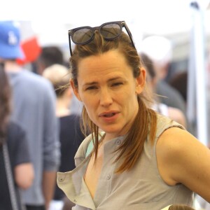 Jennifer Garner radieuse avec sa fille Seraphina au farmer's market, Los Angeles, le 3 avril 2016.