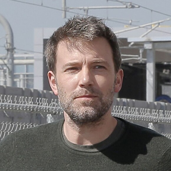 Ben Affleck dans la rue à Santa Monica le 1er avril 2016. © CPA / Bestimage