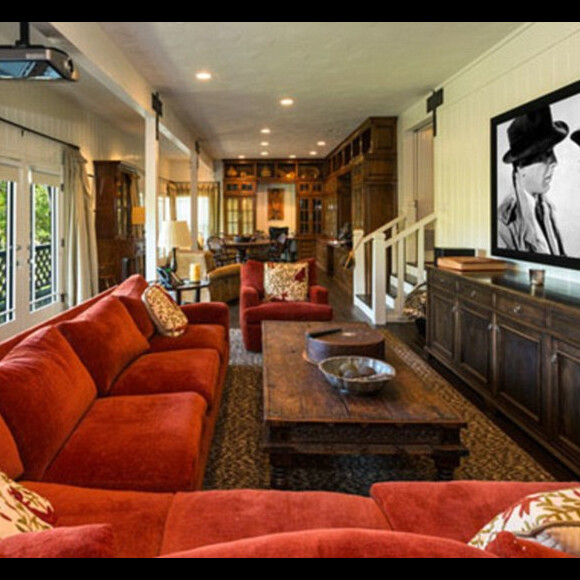 Ben Affleck a emménagé dans la propriété de Brooke Shields qu'il loue 35000 dollars par mois et qui est voisine de la maison qu'il possède avec Jennifer Garner à Pasific Palisades.