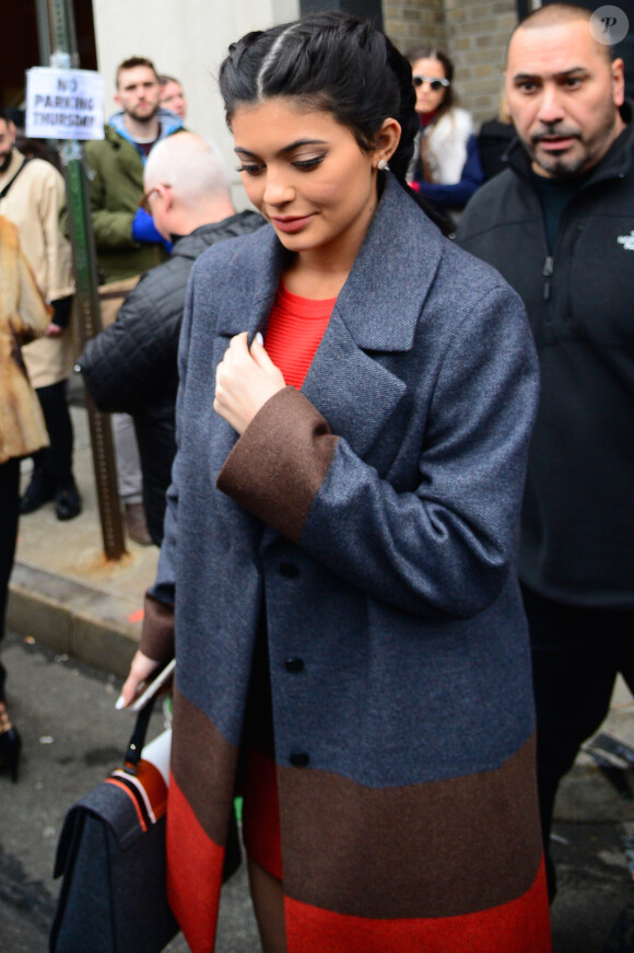 Kylie Jenner dans les rues de New York , le 17 février 2016
