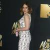 Emilia Clarke (robe Miu Miu) - Cérémonie des MTV Movie Awards 2016 à Los Angeles le 9 avril 2016