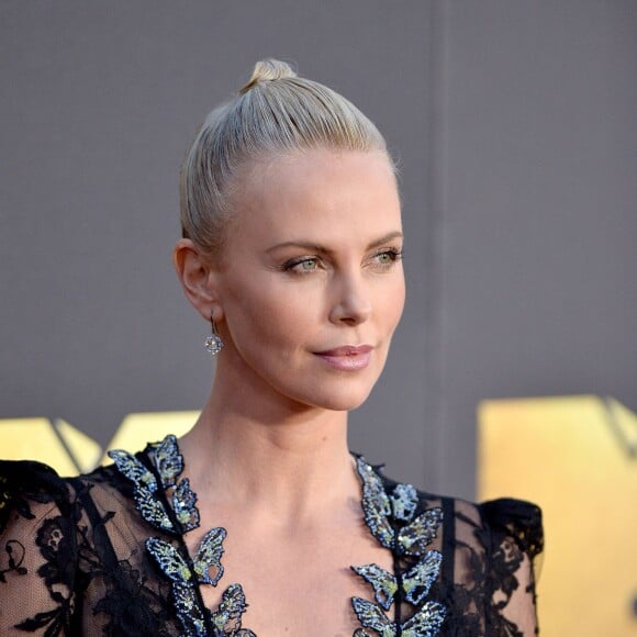 Charlize Theron lors des MTV Movie Awards 2016 au Warner Bros. Studios à Burbank le 9 avril.