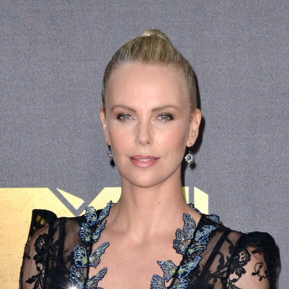 Charlize Theron lors des MTV Movie Awards 2016 au Warner Bros. Studios à Burbank le 9 avril.
